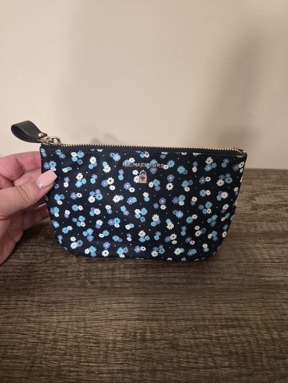Like New Michael Kors Navy Blue Floral Zip Pouch